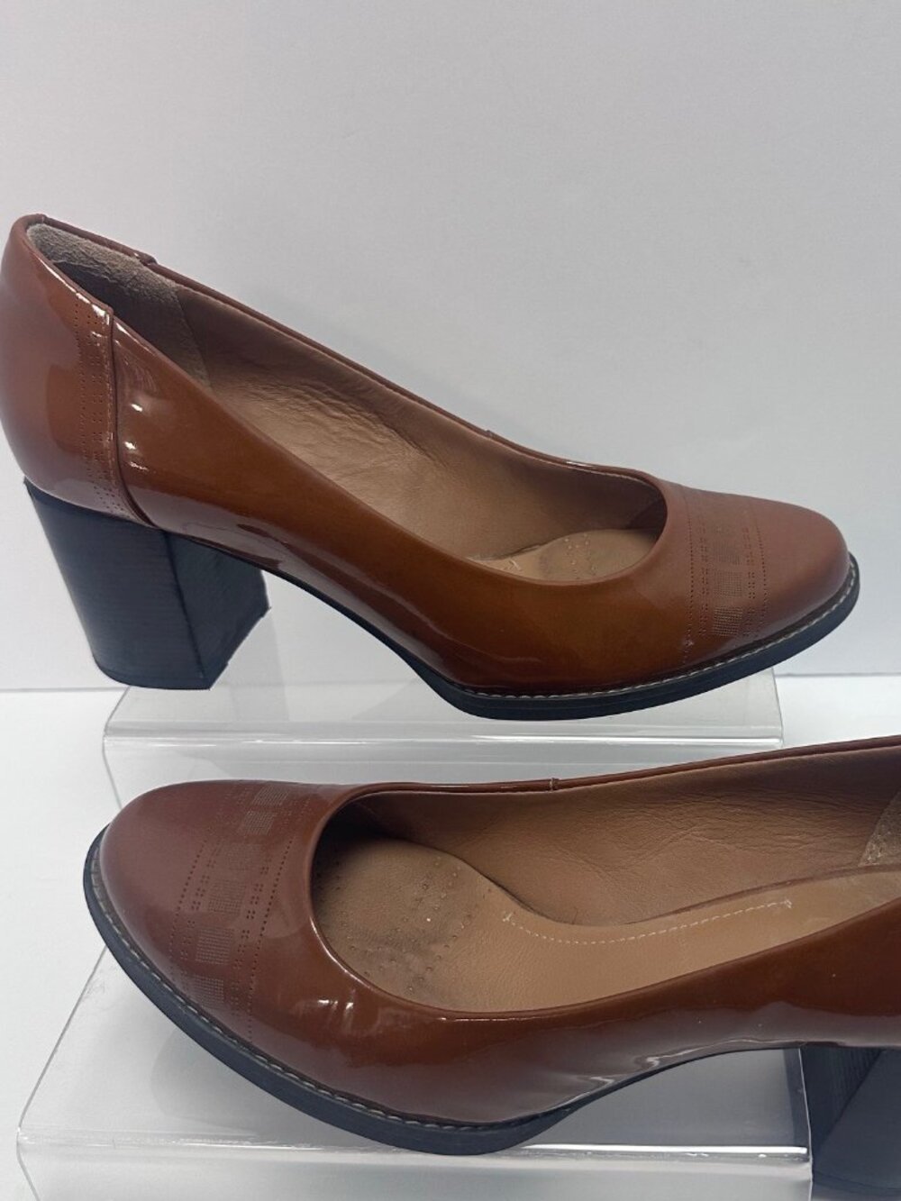 Clarks Women's Sophia Cognac Brown Patent Leather Shoes 8 Comfort